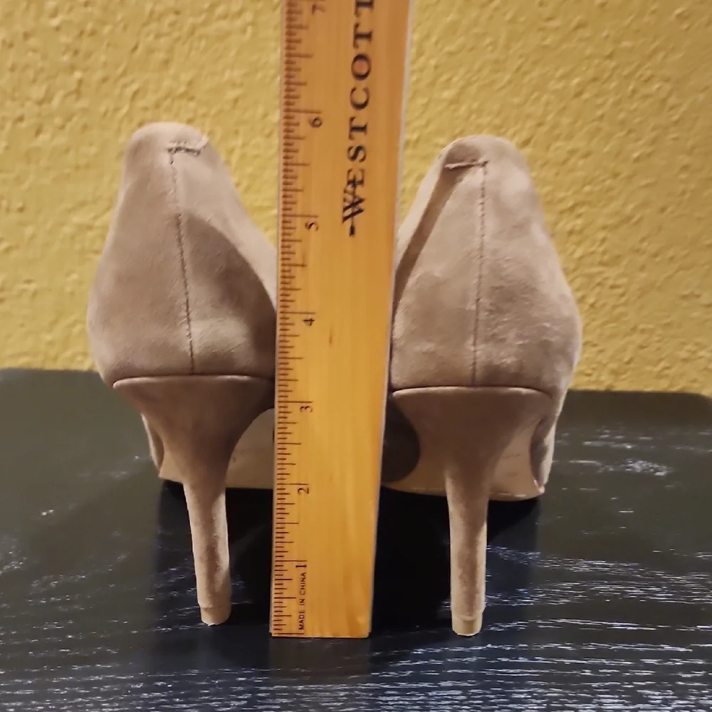 Corso Como Classic Tan Suede Heels - Picture 6 of 7